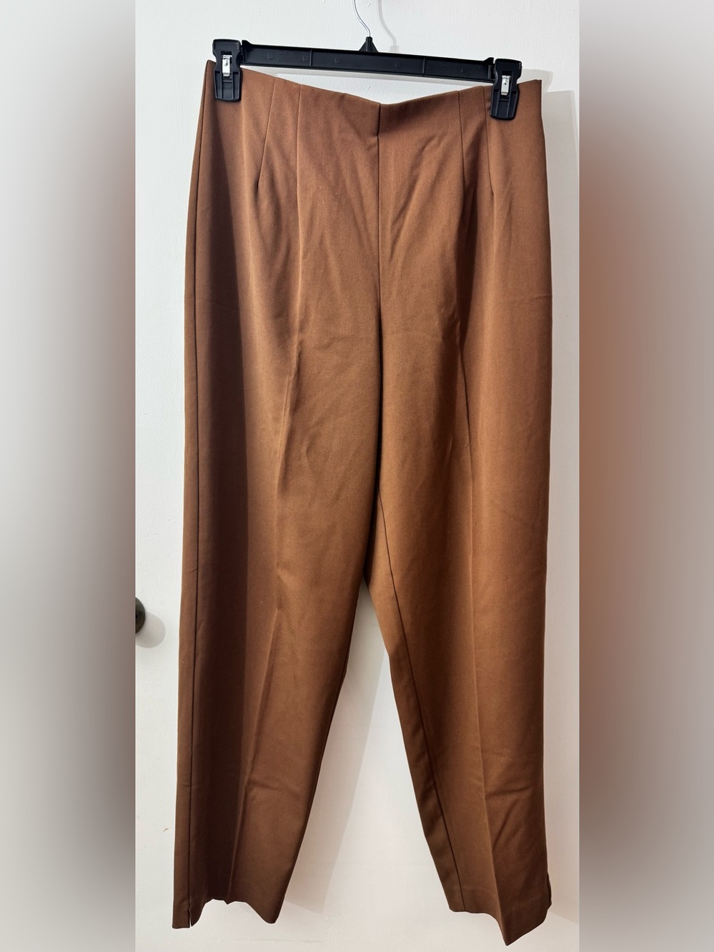 Women's Tailored High-Rise Chinos in Warm Brown